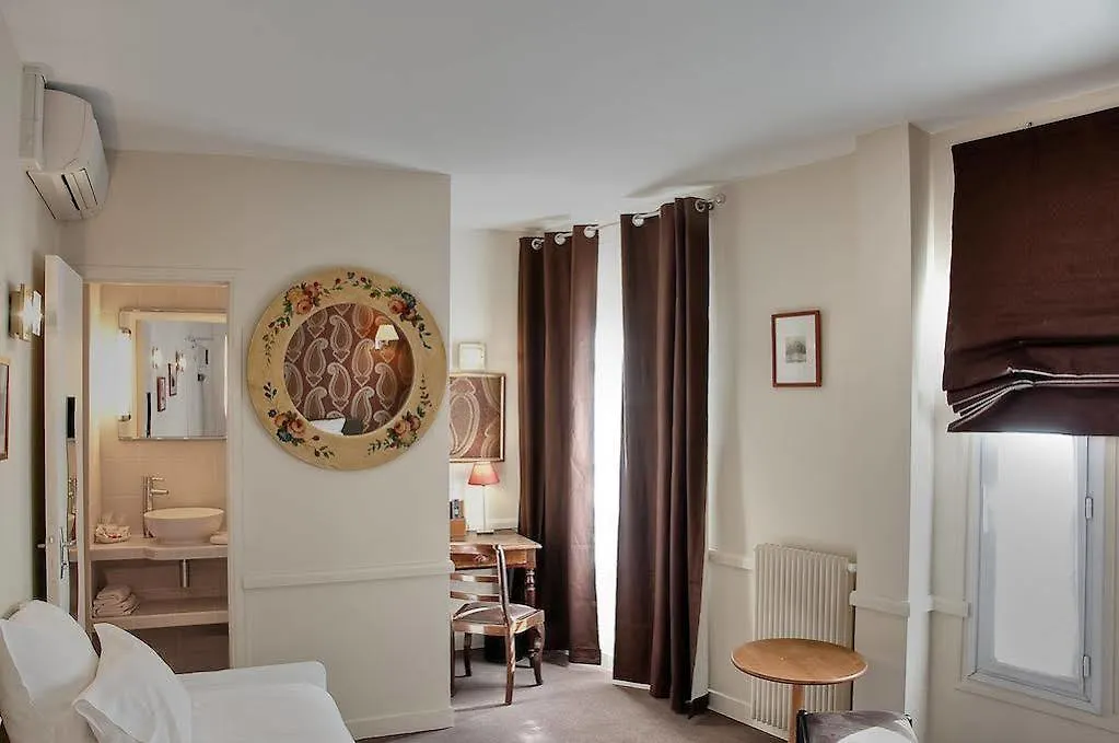 *** Hotel Hôtel de la Motte Picquet Paris França