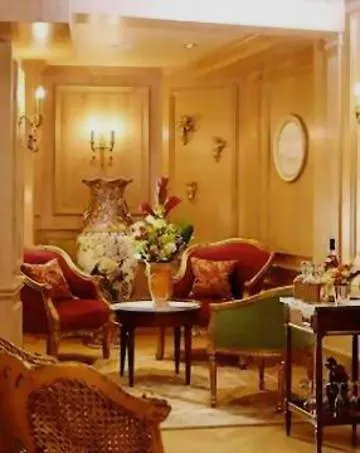 Hôtel de la Motte Picquet Paris 3*,